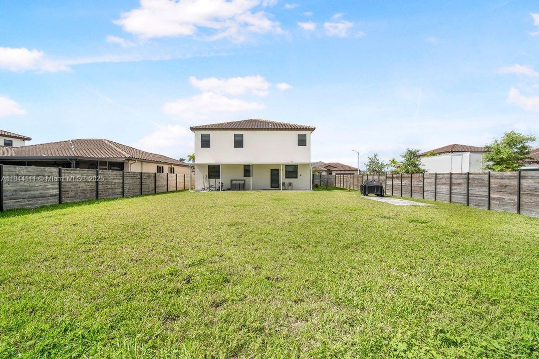 For Sale: $765,000 (5 beds, 3 baths, 3170 Square Feet)