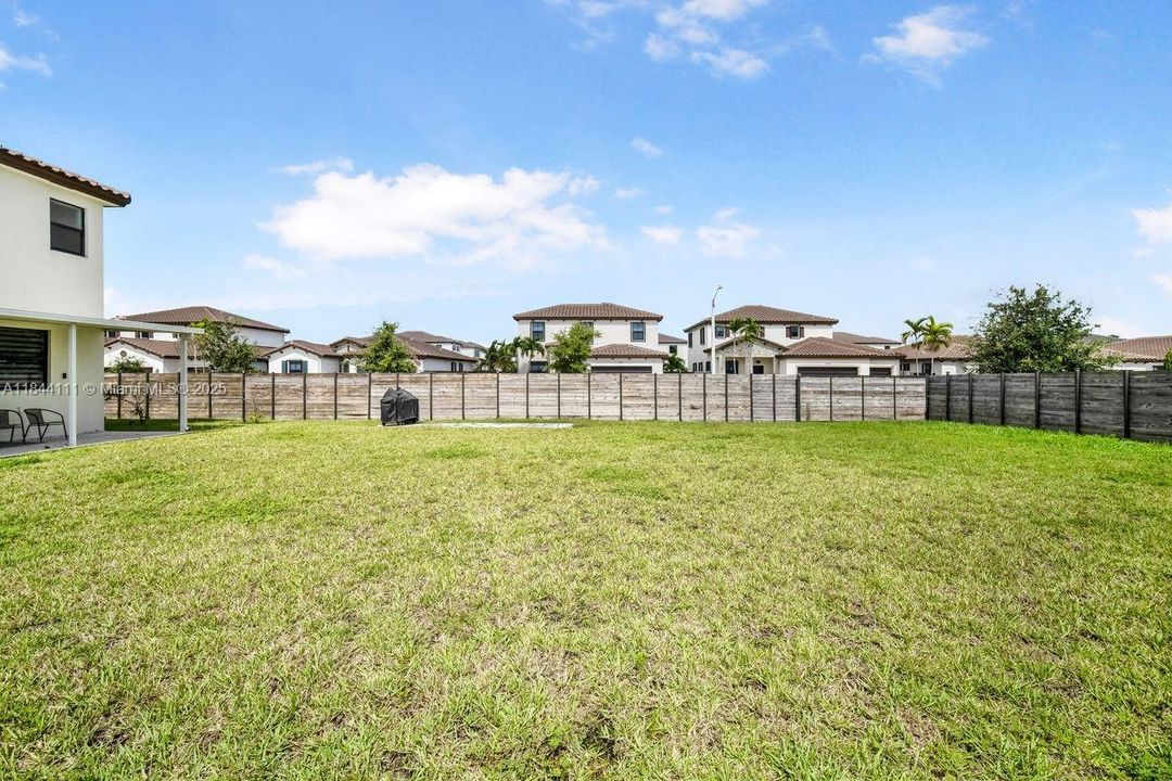 For Sale: $765,000 (5 beds, 3 baths, 3170 Square Feet)