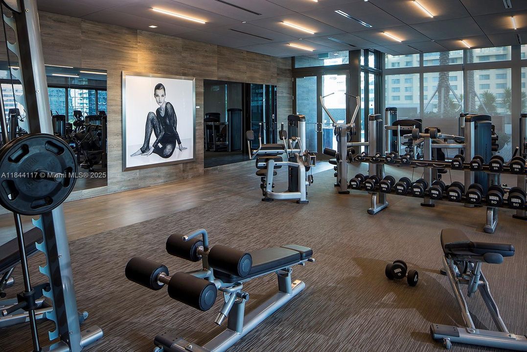 待售: $569,000 (1 贝兹, 1 浴室, 849 平方英尺)