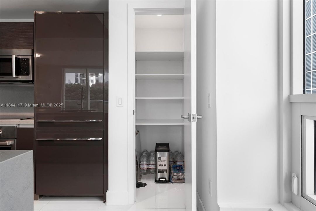 待售: $569,000 (1 贝兹, 1 浴室, 849 平方英尺)