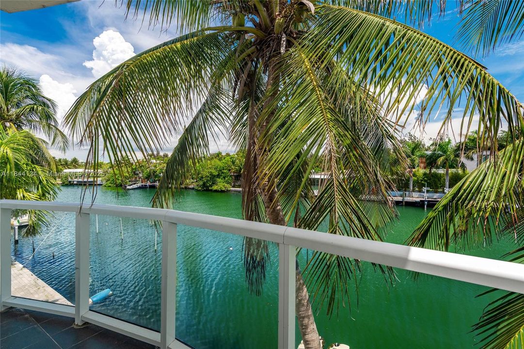 En Venta: $1,390,000 (4 camas, 3 baños, 26336 Pies cuadrados)