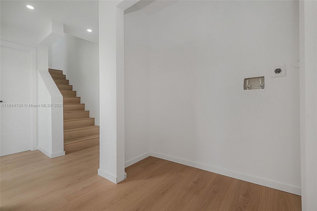 En Venta: $1,390,000 (4 camas, 3 baños, 26336 Pies cuadrados)