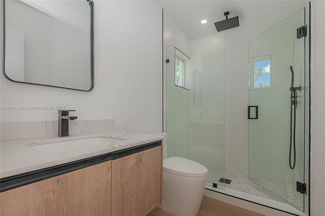 En Venta: $1,390,000 (4 camas, 3 baños, 26336 Pies cuadrados)