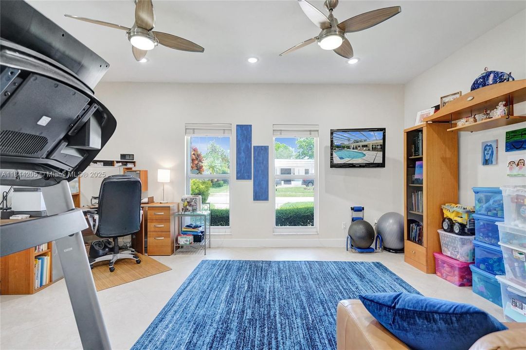 Another storage room!.....