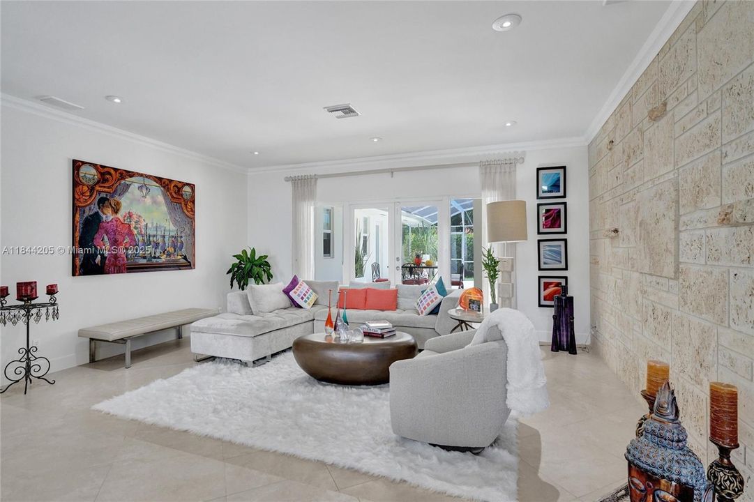 Large living area for entertaining