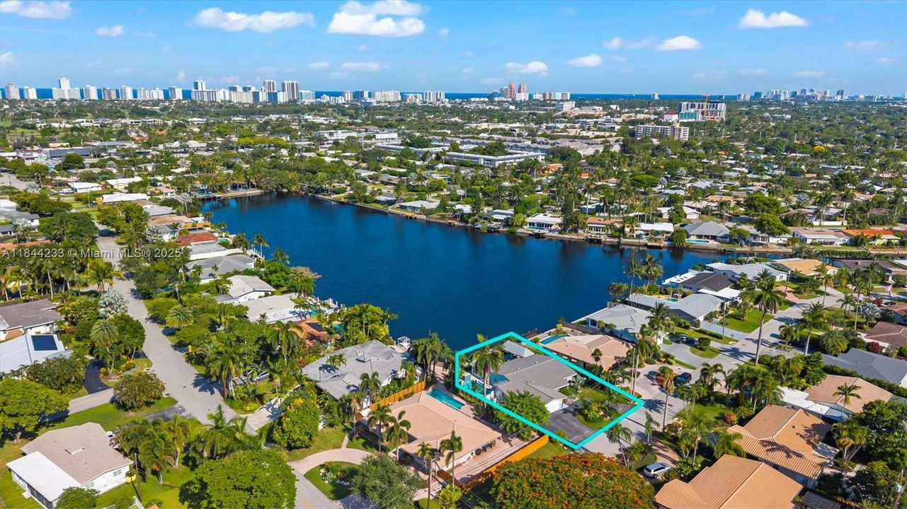 Recently Sold: $849,000 (3 beds, 2 baths, 1503 Square Feet)