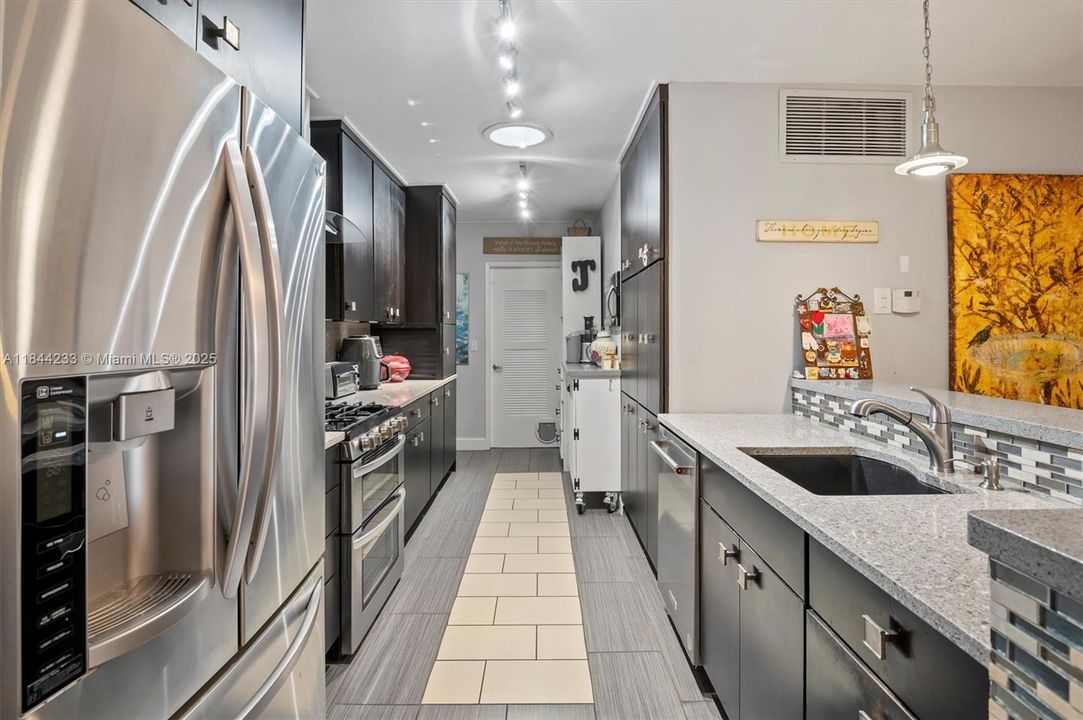 Recently Sold: $849,000 (3 beds, 2 baths, 1503 Square Feet)