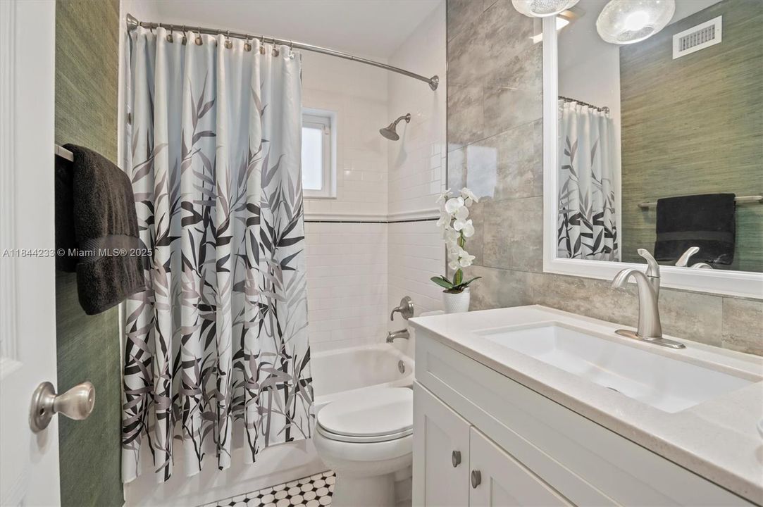 Recently Sold: $849,000 (3 beds, 2 baths, 1503 Square Feet)