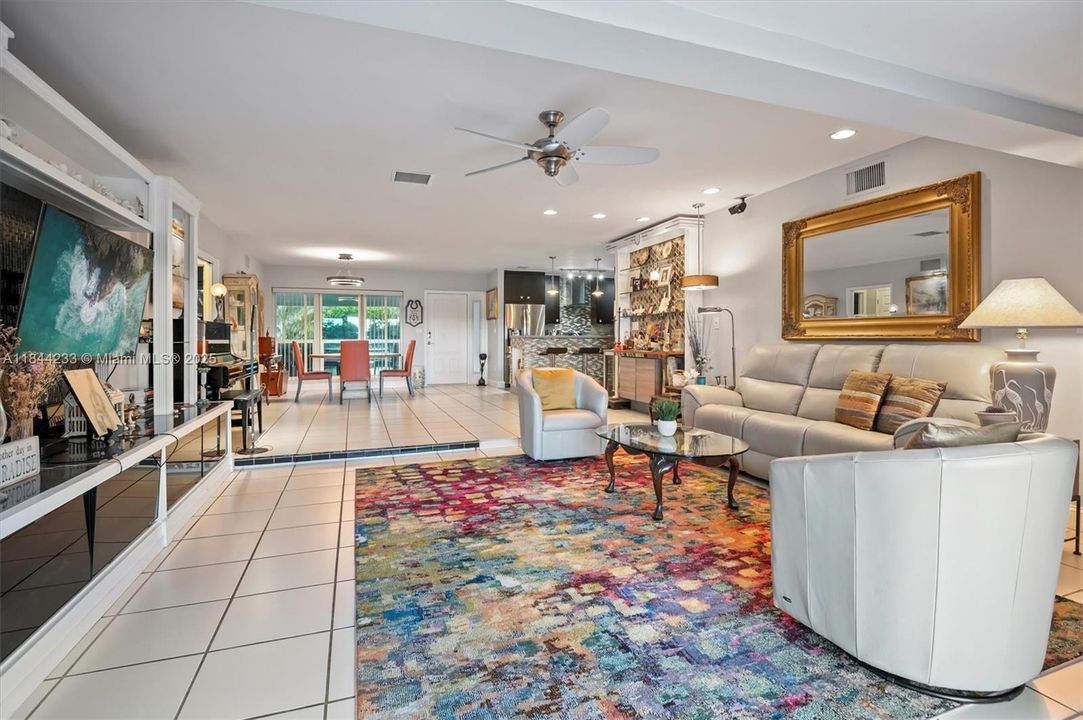 Recently Sold: $849,000 (3 beds, 2 baths, 1503 Square Feet)