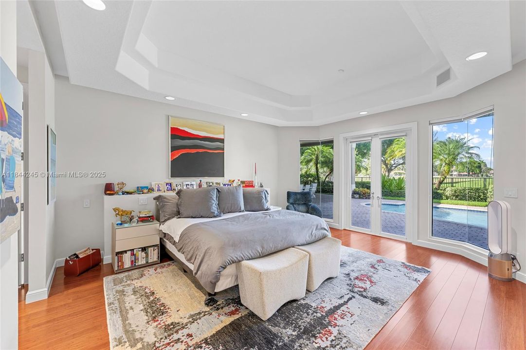 Active With Contract: $2,650,000 (5 beds, 4 baths, 4085 Square Feet)