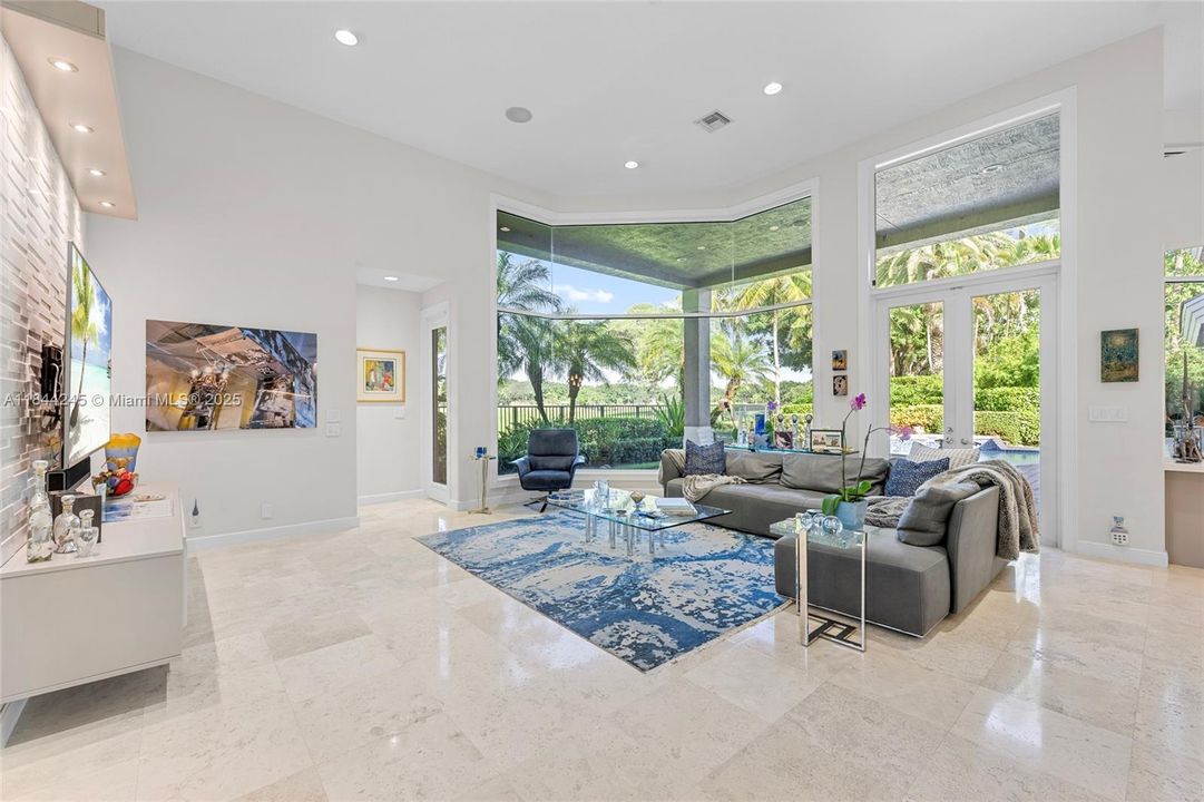 Active With Contract: $2,650,000 (5 beds, 4 baths, 4085 Square Feet)