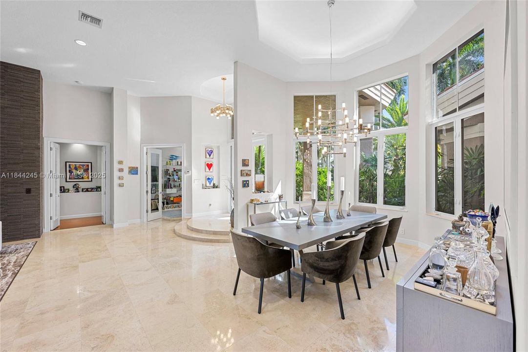 Active With Contract: $2,650,000 (5 beds, 4 baths, 4085 Square Feet)