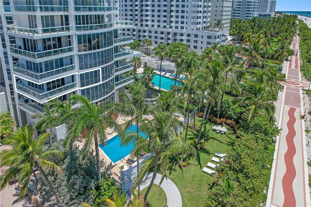 Activo con contrato: $13,500 (2 camas, 2 baños, 1300 Pies cuadrados)