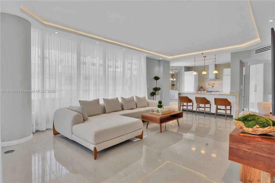 Activo con contrato: $13,500 (2 camas, 2 baños, 1300 Pies cuadrados)