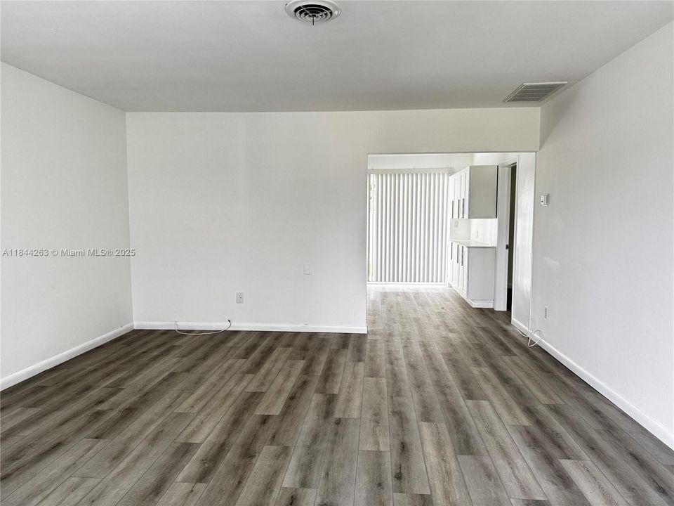 Недавно арендовано: $2,800 (3 спален, 2 ванн, 1250 Квадратных фут)