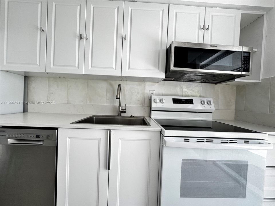 Недавно арендовано: $2,800 (3 спален, 2 ванн, 1250 Квадратных фут)