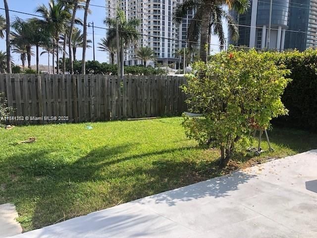 Недавно арендовано: $2,800 (3 спален, 2 ванн, 1250 Квадратных фут)