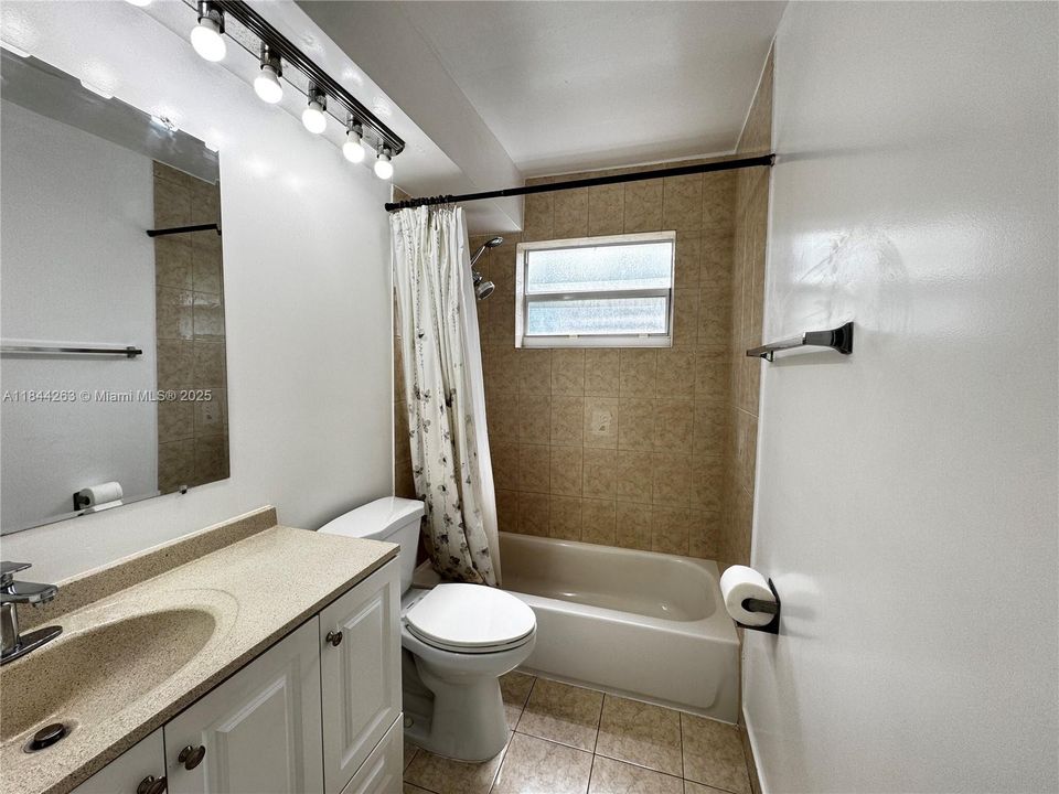 Недавно арендовано: $2,800 (3 спален, 2 ванн, 1250 Квадратных фут)