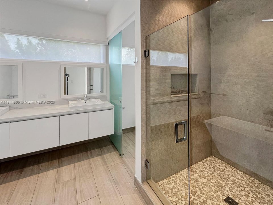 For Sale: $2,700,000 (4 beds, 5 baths, 3389 Square Feet)