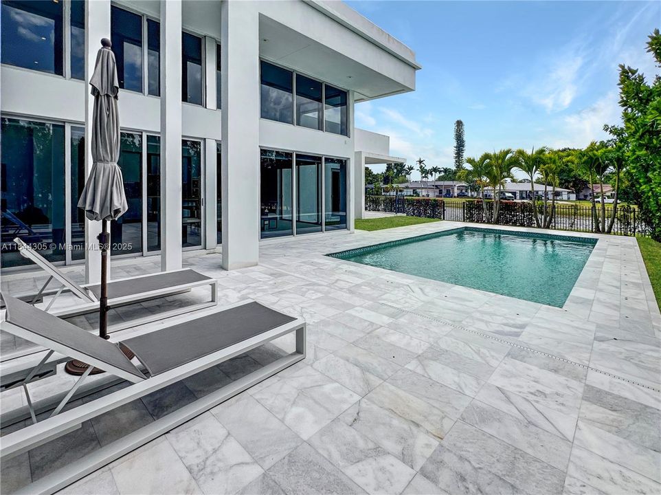 For Sale: $2,700,000 (4 beds, 5 baths, 3389 Square Feet)