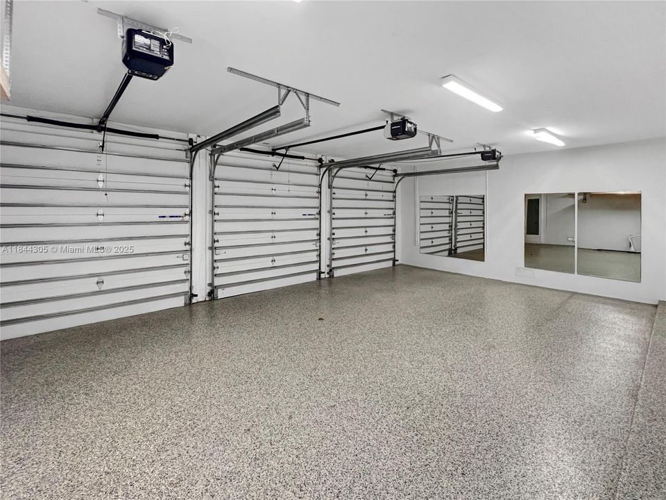 For Sale: $2,700,000 (4 beds, 5 baths, 3389 Square Feet)