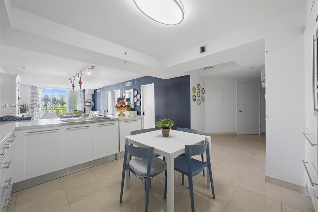 待售: $1,140,000 (3 贝兹, 2 浴室, 1849 平方英尺)