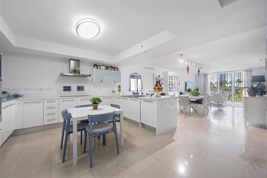 待售: $1,140,000 (3 贝兹, 2 浴室, 1849 平方英尺)