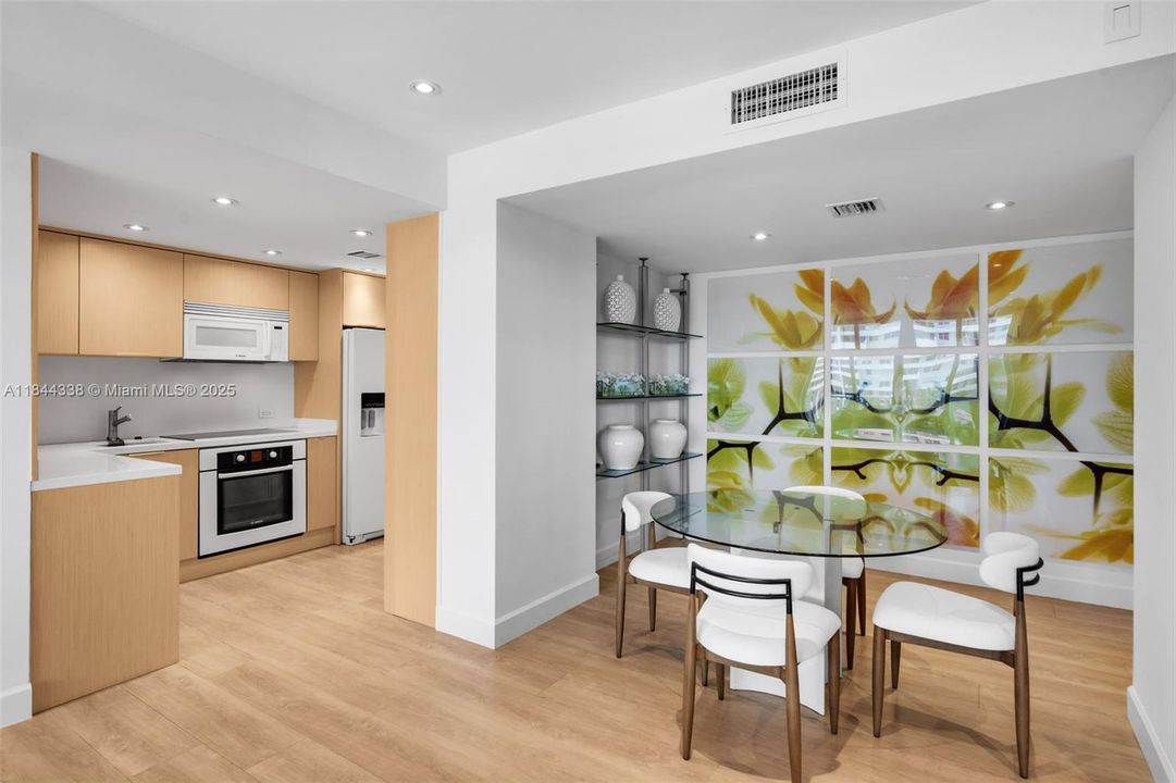 For Sale: $990,000 (1 beds, 1 baths, 1225 Square Feet)