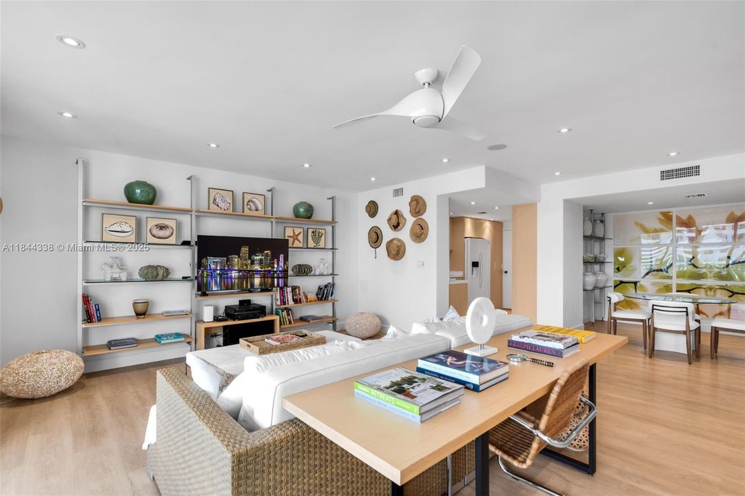 For Sale: $990,000 (1 beds, 1 baths, 1225 Square Feet)