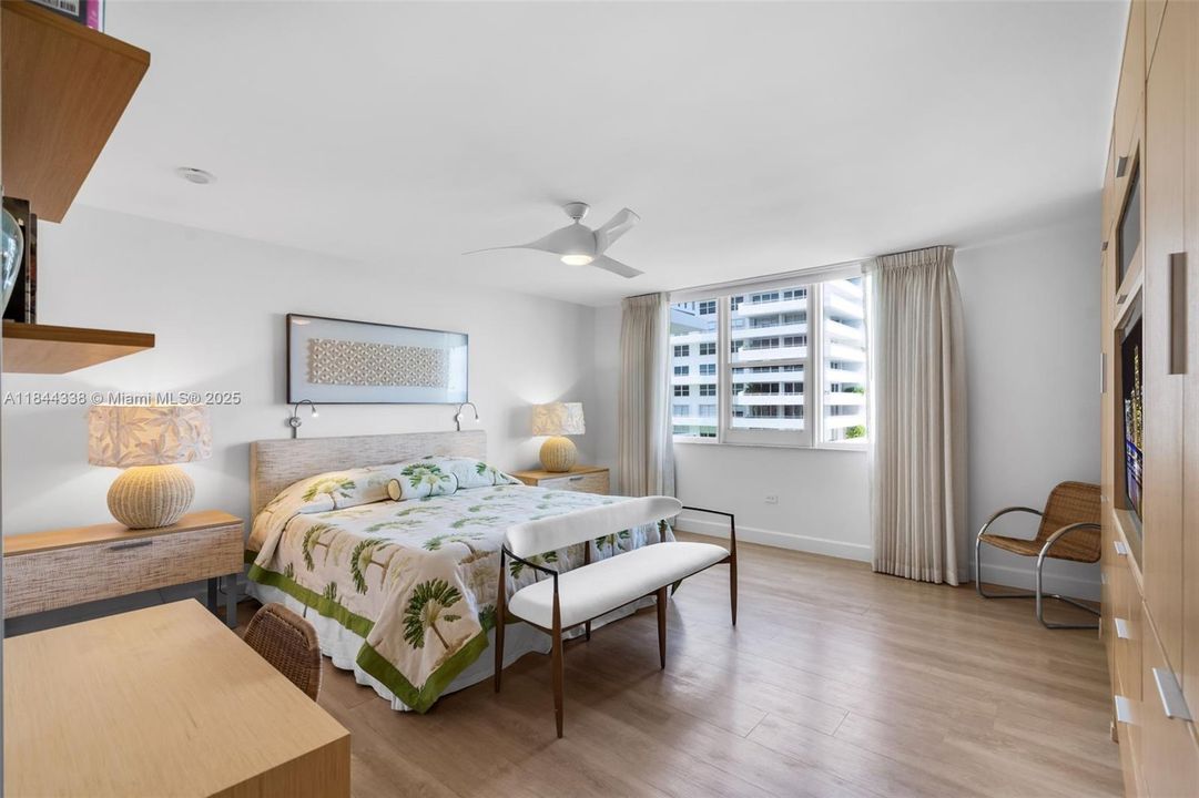 For Sale: $990,000 (1 beds, 1 baths, 1225 Square Feet)