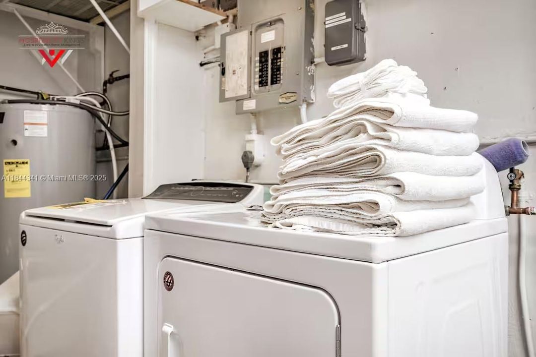 На продажу: $1,550,000 (4 спален, 3 ванн, 2383 Квадратных фут)