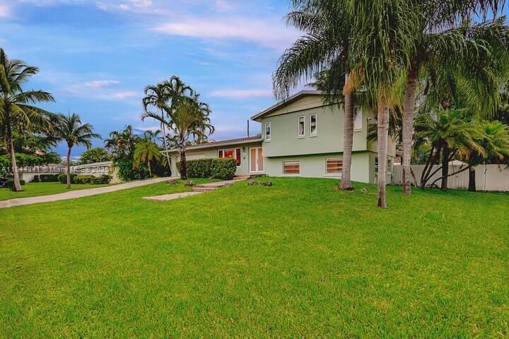 На продажу: $1,550,000 (4 спален, 3 ванн, 2383 Квадратных фут)