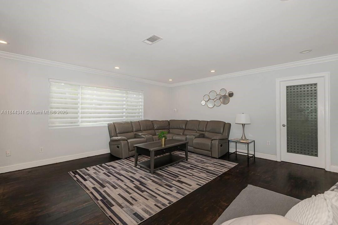 На продажу: $1,550,000 (4 спален, 3 ванн, 2383 Квадратных фут)