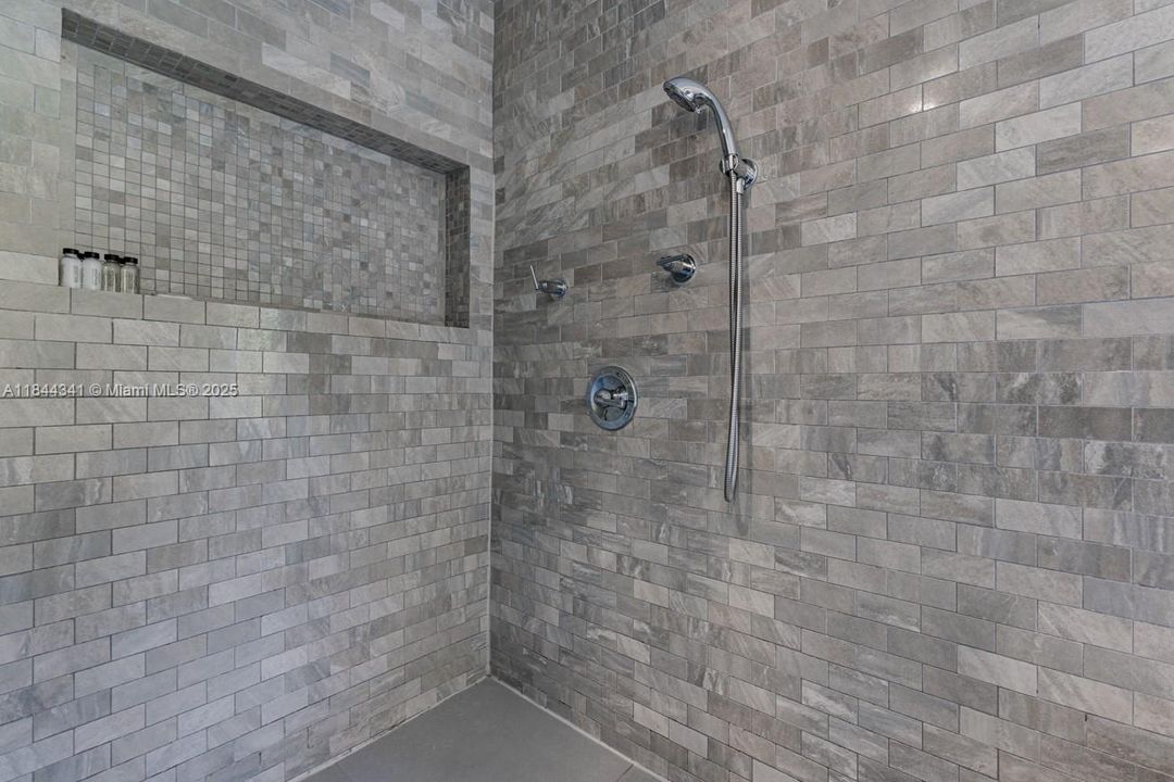 На продажу: $1,550,000 (4 спален, 3 ванн, 2383 Квадратных фут)