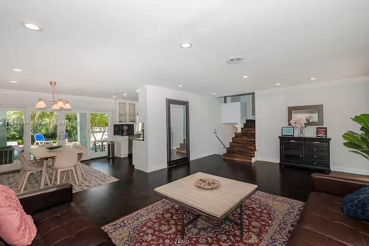 На продажу: $1,550,000 (4 спален, 3 ванн, 2383 Квадратных фут)