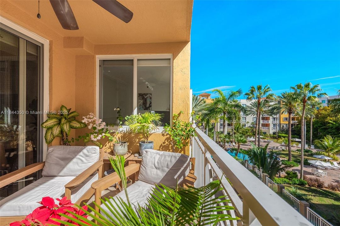 Recently Sold: $1,170,000 (3 beds, 2 baths, 1300 Square Feet)