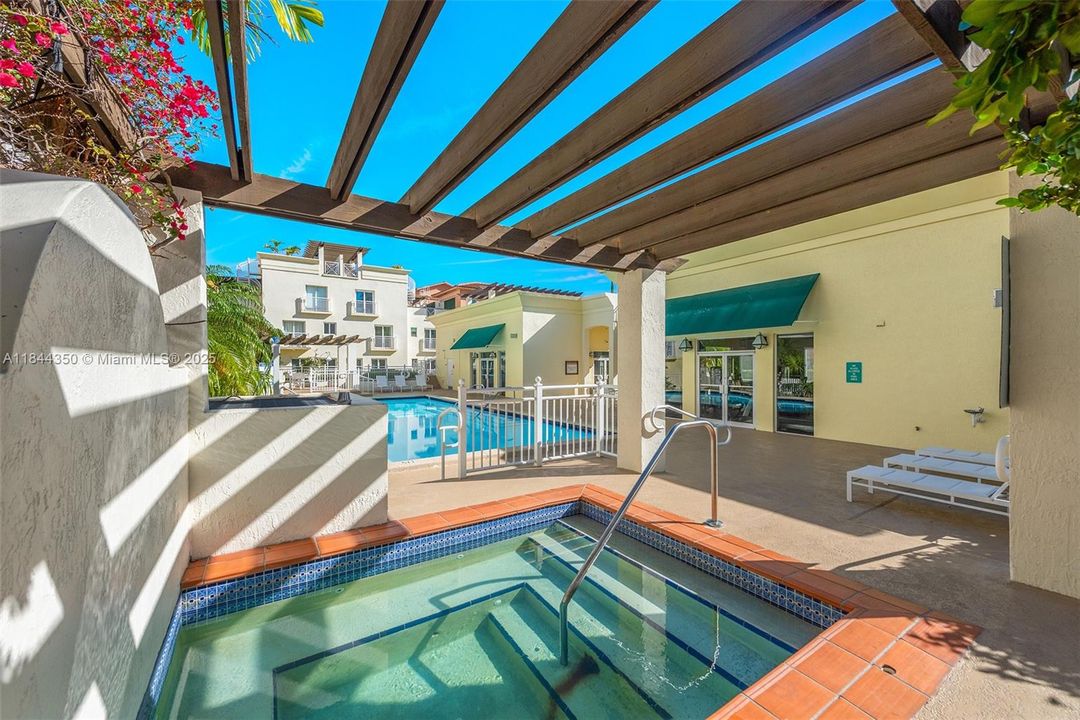 Recently Sold: $1,170,000 (3 beds, 2 baths, 1300 Square Feet)