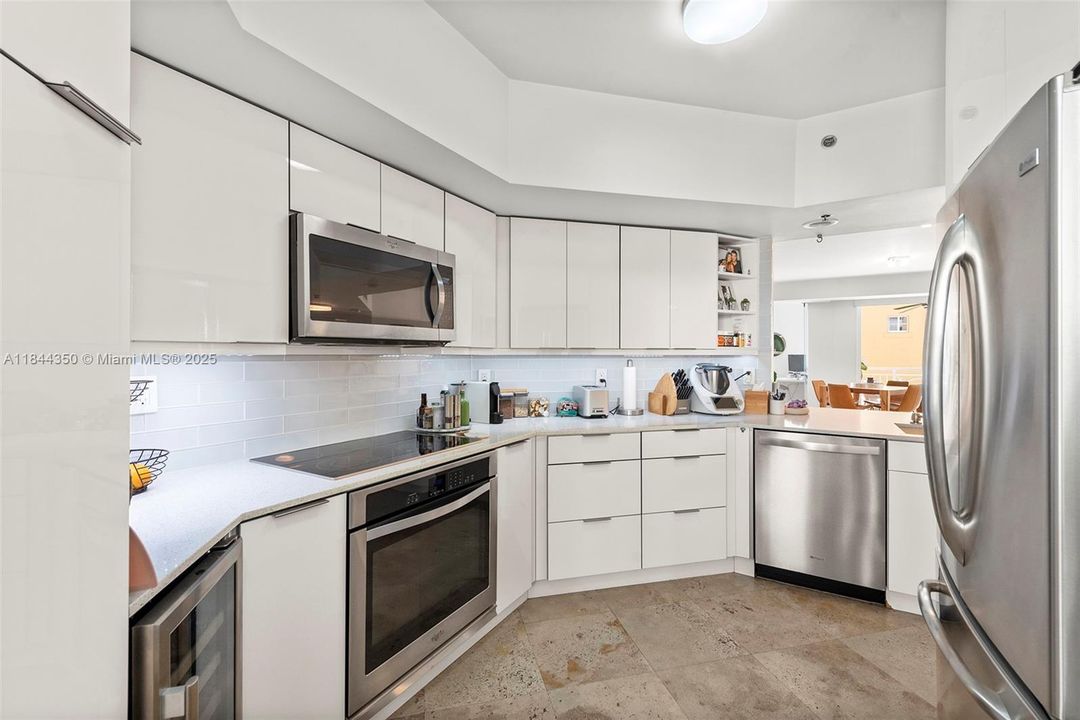 Recently Sold: $1,170,000 (3 beds, 2 baths, 1300 Square Feet)
