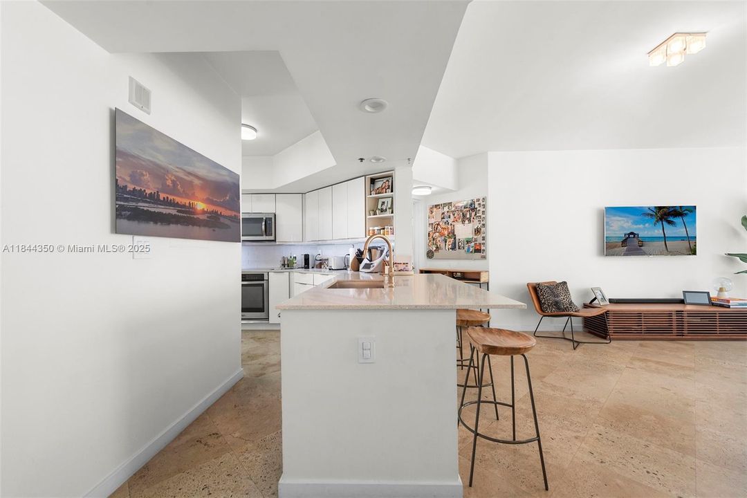 Recently Sold: $1,170,000 (3 beds, 2 baths, 1300 Square Feet)