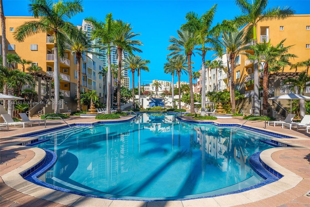 Recently Sold: $1,170,000 (3 beds, 2 baths, 1300 Square Feet)