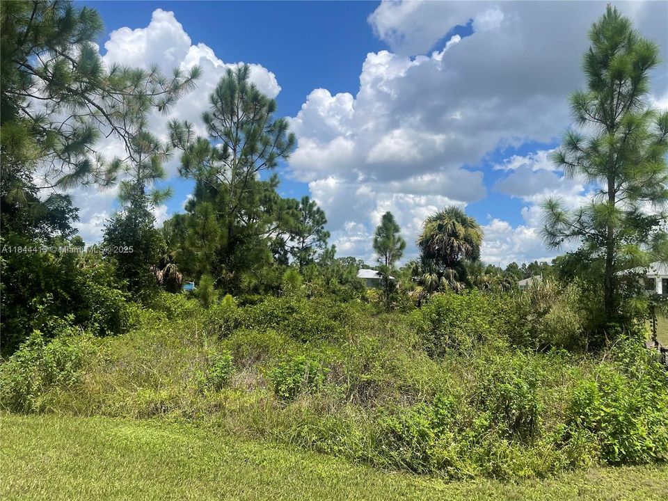 待售: $53,000 (0.26 acres)