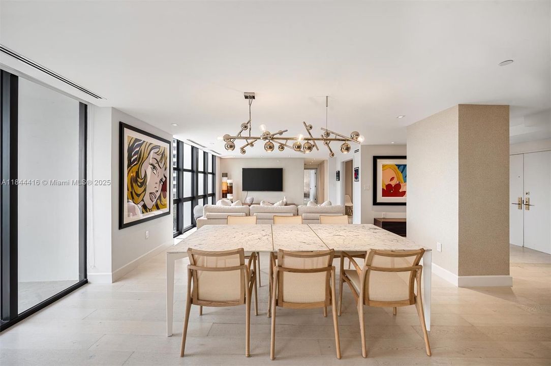 En Venta: $2,595,000 (3 camas, 3 baños, 2388 Pies cuadrados)