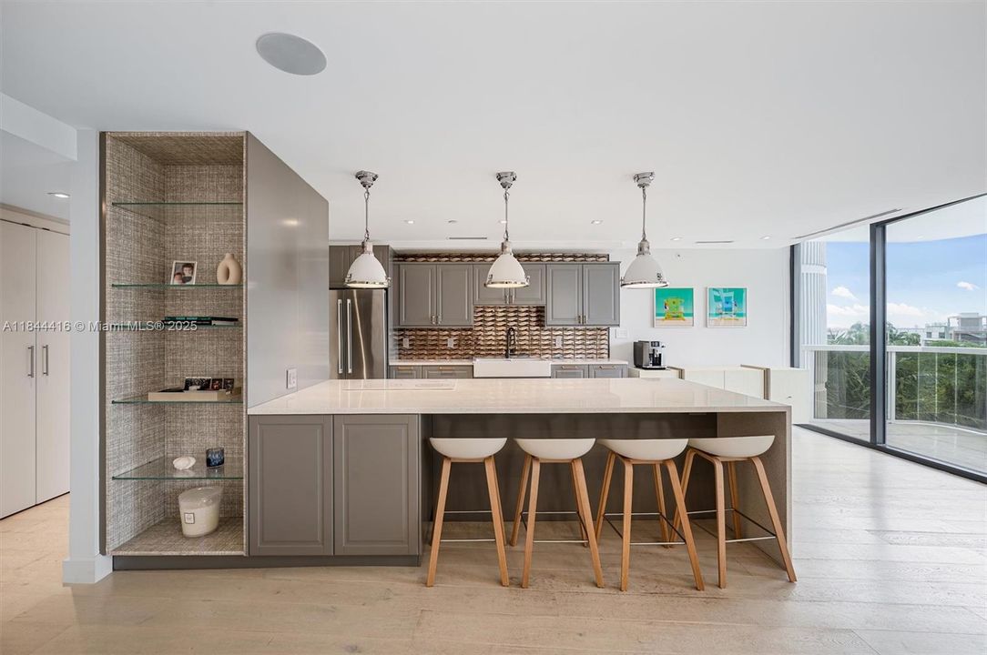 En Venta: $2,595,000 (3 camas, 3 baños, 2388 Pies cuadrados)