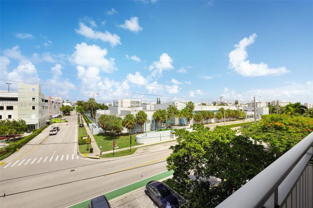 En Venta: $550,000 (1 camas, 1 baños, 975 Pies cuadrados)