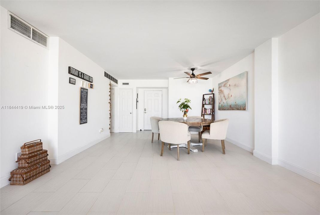 En Venta: $550,000 (1 camas, 1 baños, 975 Pies cuadrados)