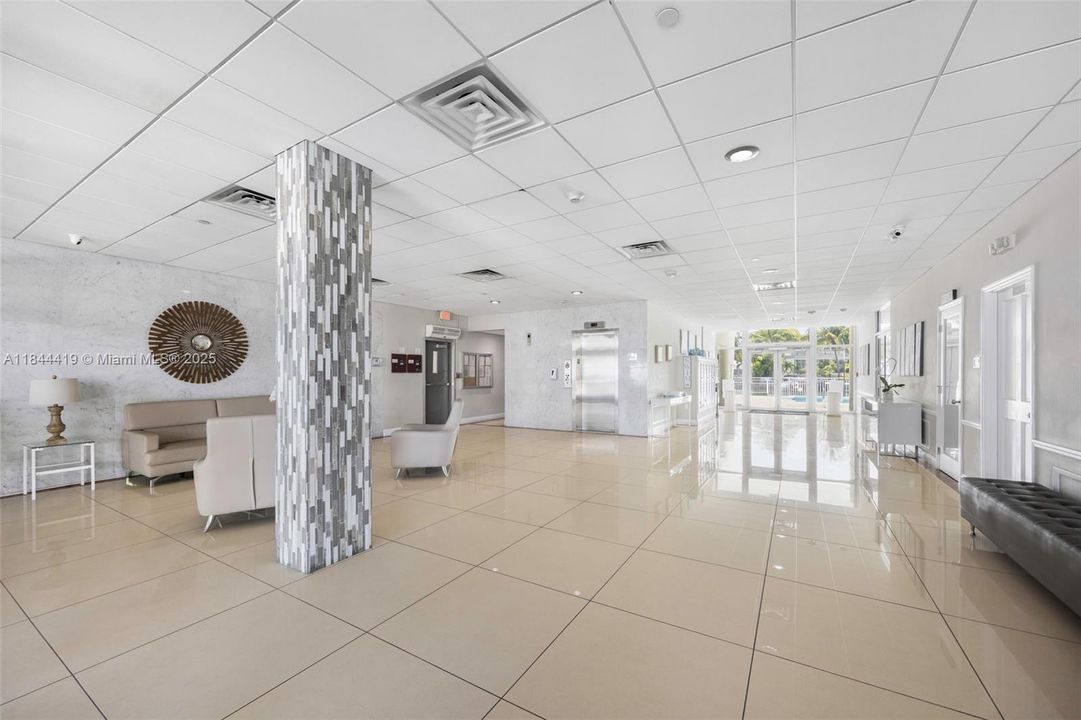 En Venta: $550,000 (1 camas, 1 baños, 975 Pies cuadrados)