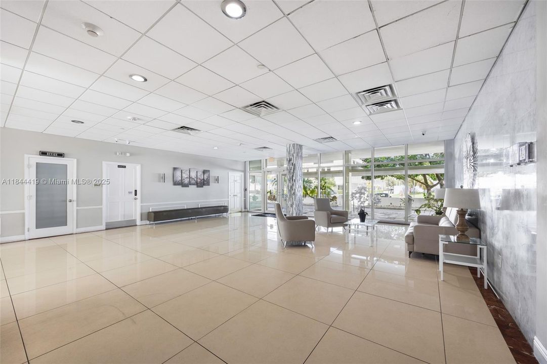 En Venta: $550,000 (1 camas, 1 baños, 975 Pies cuadrados)