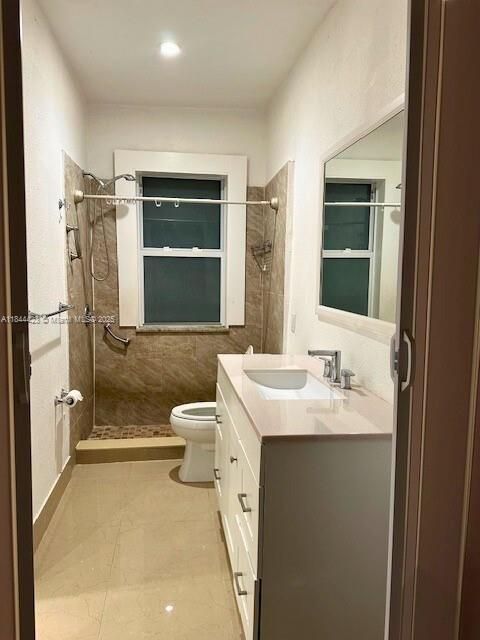 待售: $215,000 (1 贝兹, 1 浴室, 355 平方英尺)