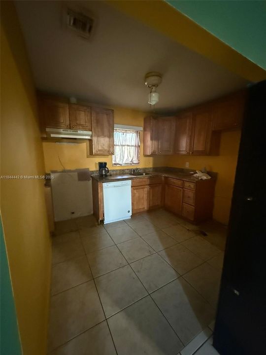 Vendido Recientemente: $360,000 (3 camas, 2 baños, 1287 Pies cuadrados)