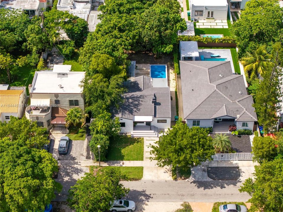 Недавно продано: $1,350,000 (4 спален, 3 ванн, 1805 Квадратных фут)
